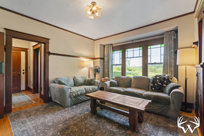 Livingroom.jpg