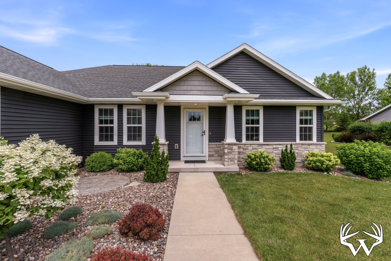 W4095ThornwoodDr-16.jpg