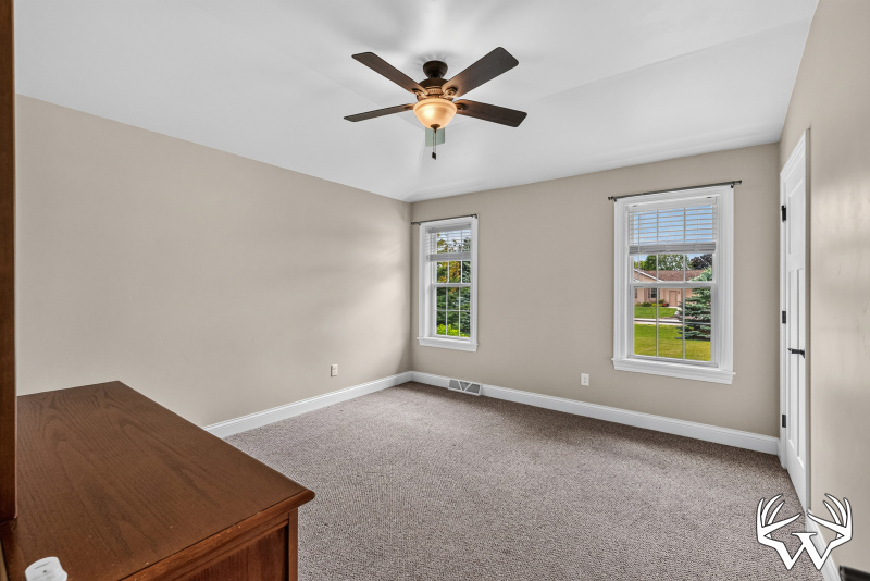 W4095ThornwoodDr-17.jpg