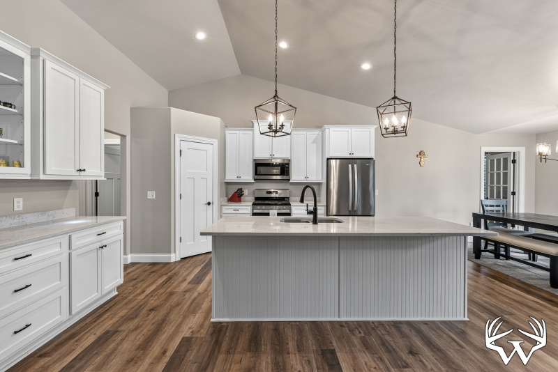W4095ThornwoodDr-24.jpg