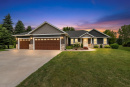 W4095ThornwoodDr-2.jpg